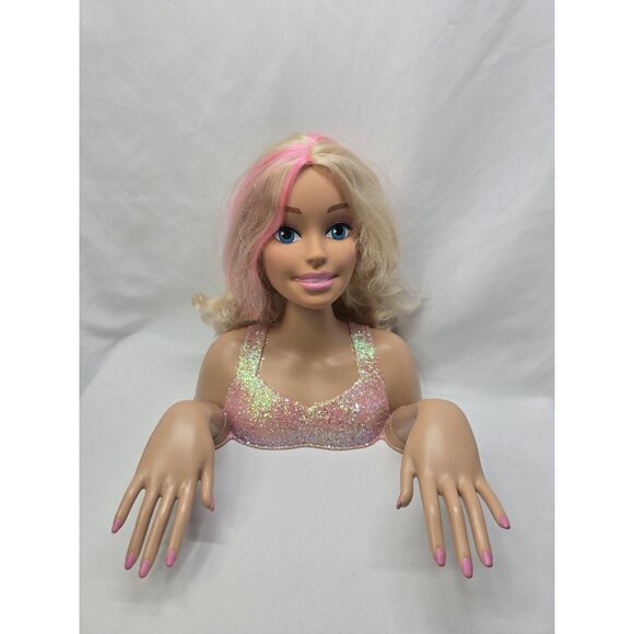 Just Play "Barbie" Styling Head Nails With Movable Hands 2016  Fashion Bust - Picture 2 of 16